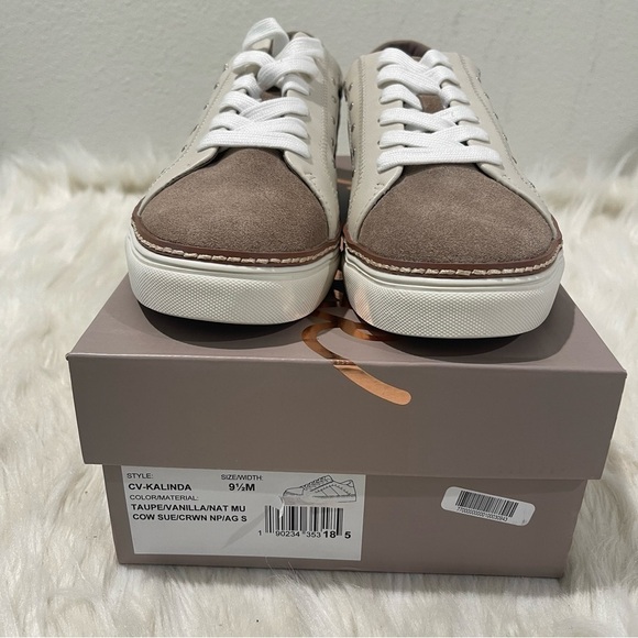 Women’s Crown Vintage Kalinda Tan Shoes Size 9.5 US! - Picture 2 of 8